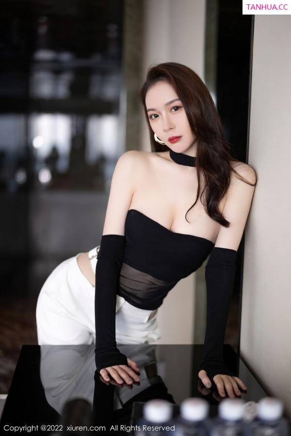 梦心玥  [XiuRen]高清写真图 2022.08.24 No.5487 梦心玥第20张图片